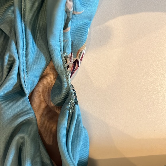 ALBION TURQUOISE RICA Cape Swim Crop - Picture 5 of 7